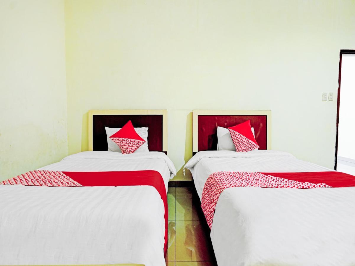 Oyo 90331 Hotel Toba Shanda ปาราปัต ภายนอก รูปภาพ