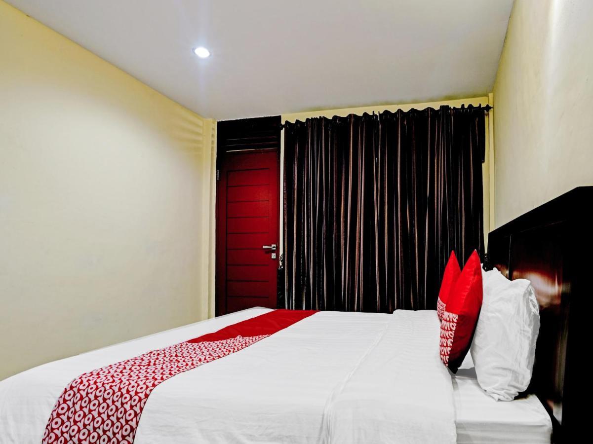 Oyo 90331 Hotel Toba Shanda ปาราปัต ภายนอก รูปภาพ