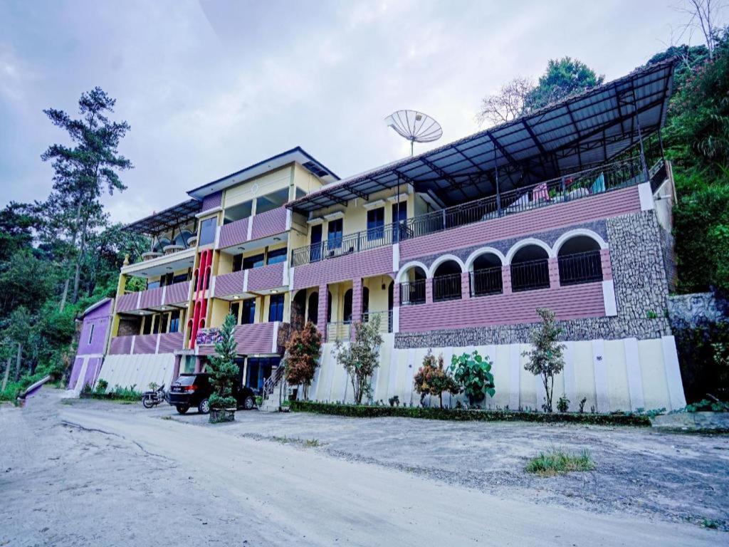 Oyo 90331 Hotel Toba Shanda ปาราปัต ภายนอก รูปภาพ